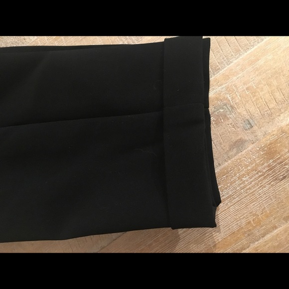 Black cropped slim trouser. - Picture 5 of 5