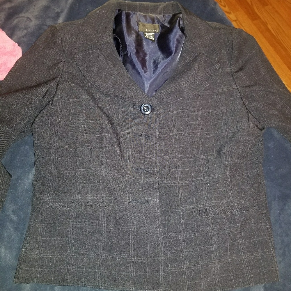 Women's skirt suit