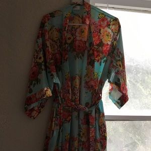 Floral knee- length robe