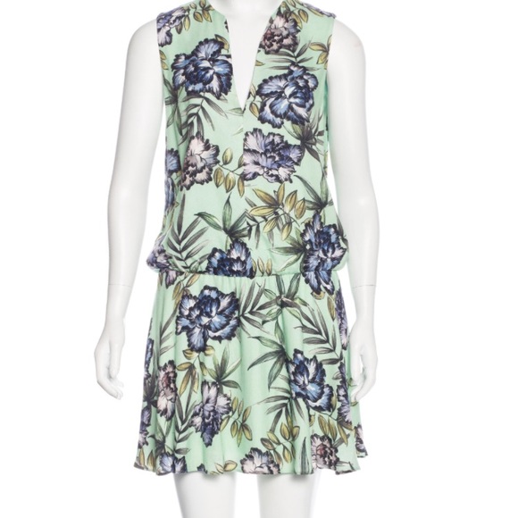 Alice + Olivia Dresses & Skirts - Alice + Olivia mini floral dress