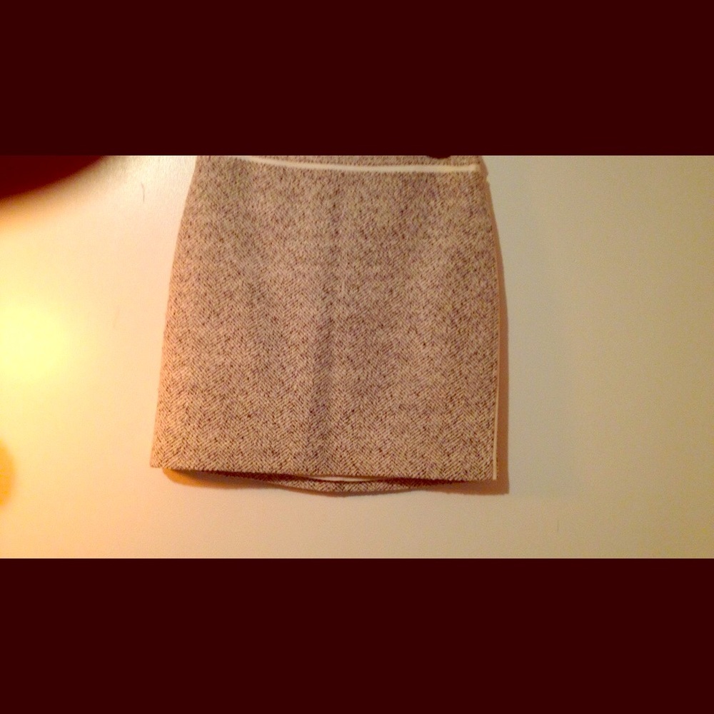 Tweed mini skirt