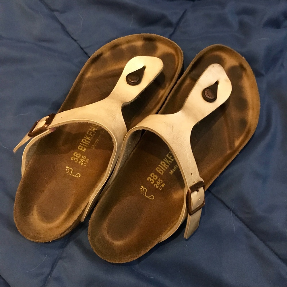 Pearl White Gizeh Birkenstocks