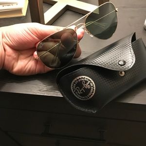 Ray ban aviator sunglasses