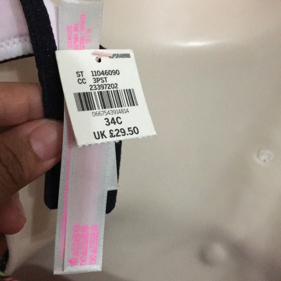 PINK Wear Everywhere Push-Up Bra - Picture 4 of 5