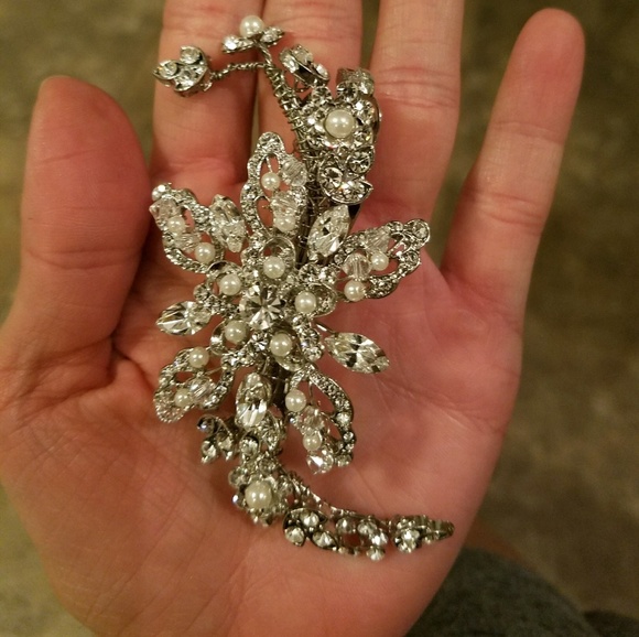 Silver Bridal/ Prom Hair Brooch - Clip - Picture 3 of 4
