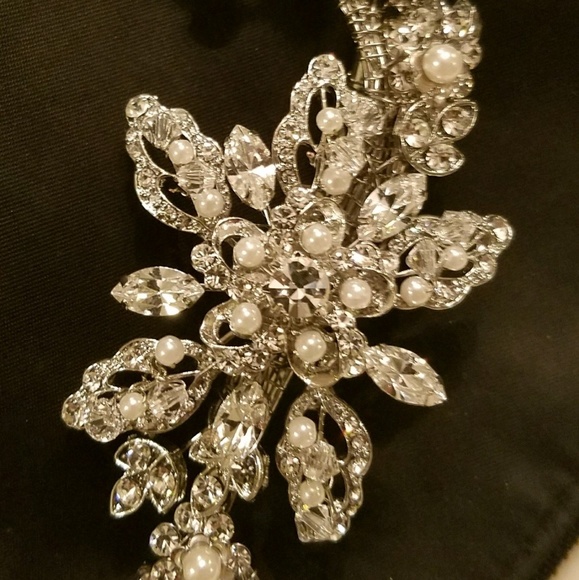 Silver Bridal/ Prom Hair Brooch - Clip - Picture 4 of 4