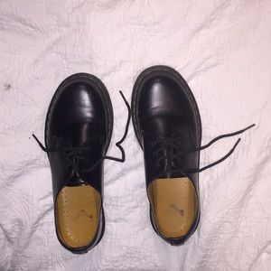 Dr. Martens Unisex Black Lowtop Classic