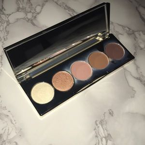 Jaclyn Hill x Becca cosmetics eyeshadow Pallet.
