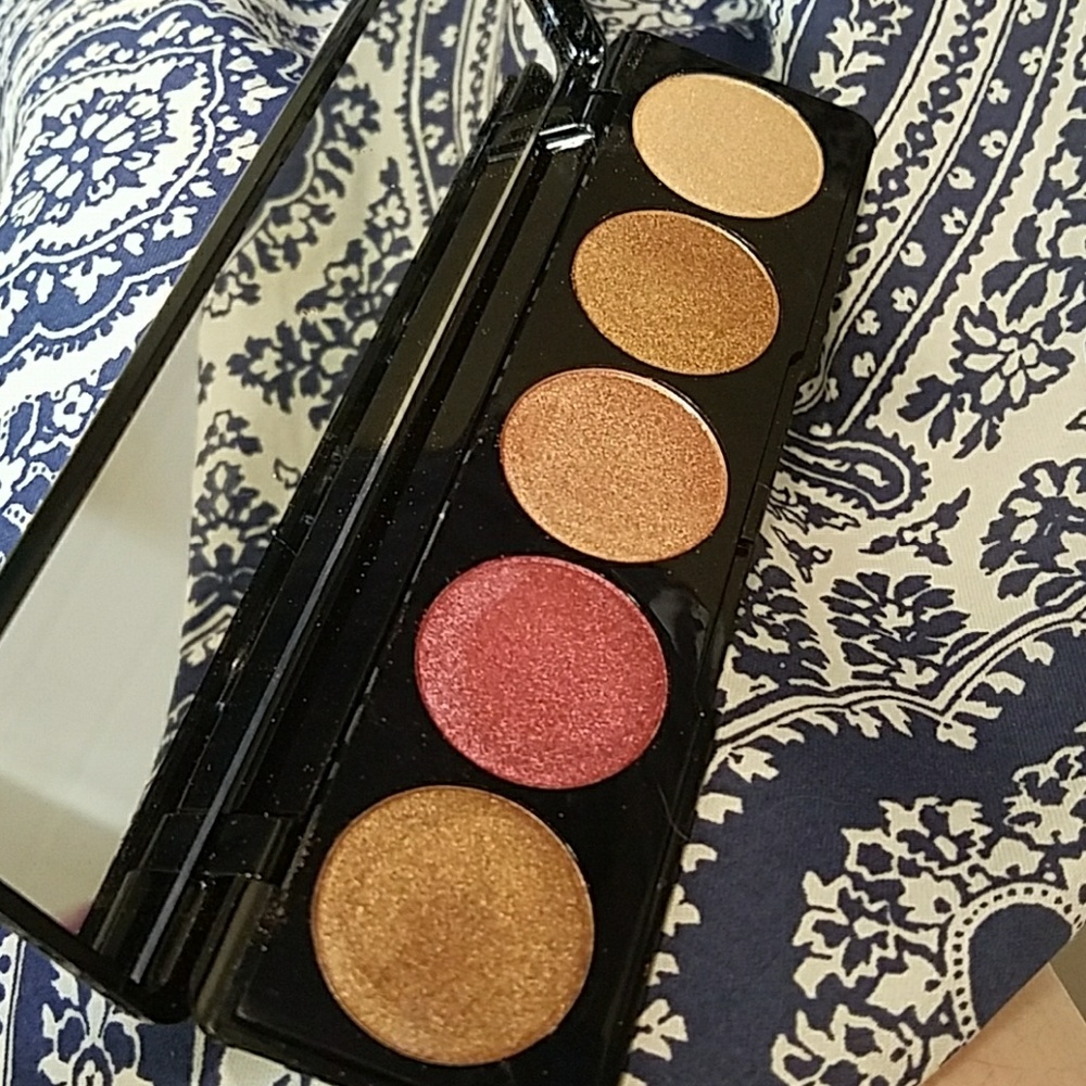 Blinc electric eyes palette