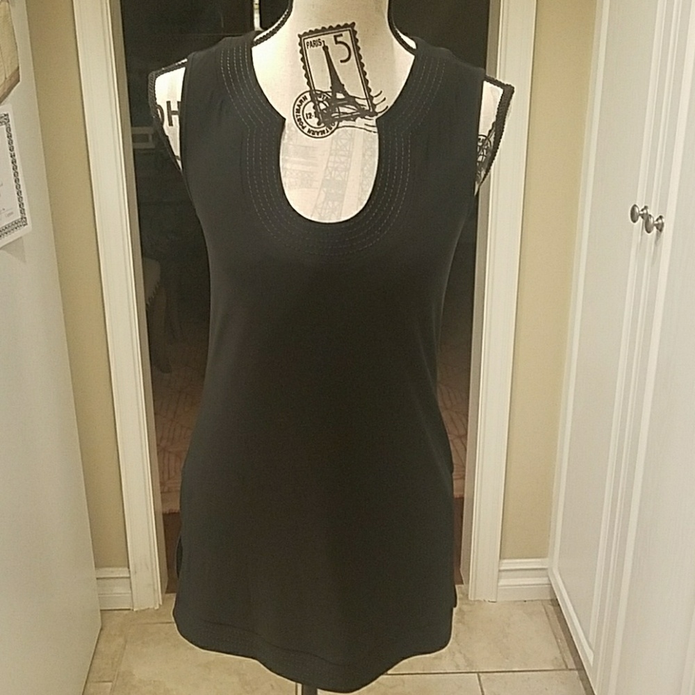 White House Black Market Horseshoe Neck Top XS