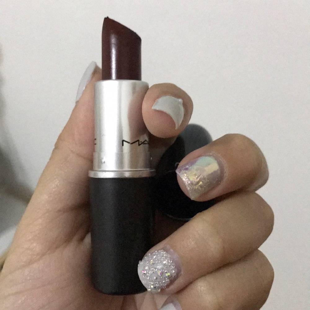 MAC matte lipstick in Sin