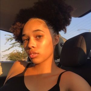 Meet your Posher, Nadiah