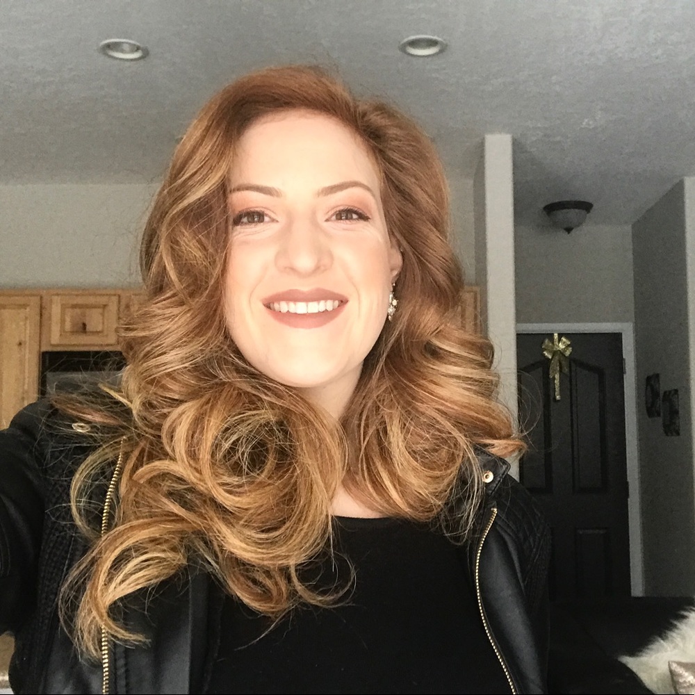 Meet your Posher, Charisa