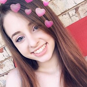 Meet your Posher, Cayla