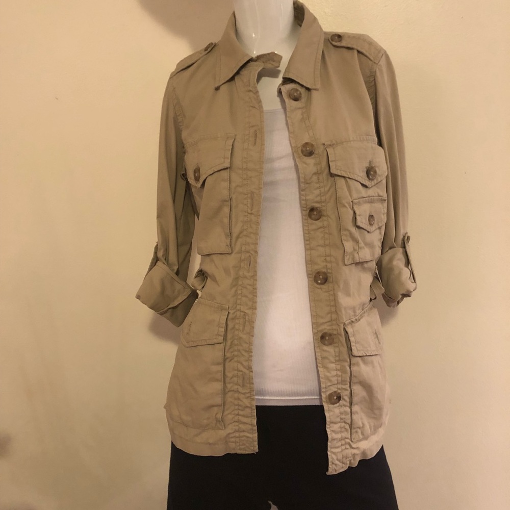 🎉🎉 Flash sale! Tan Beige jacket by gap