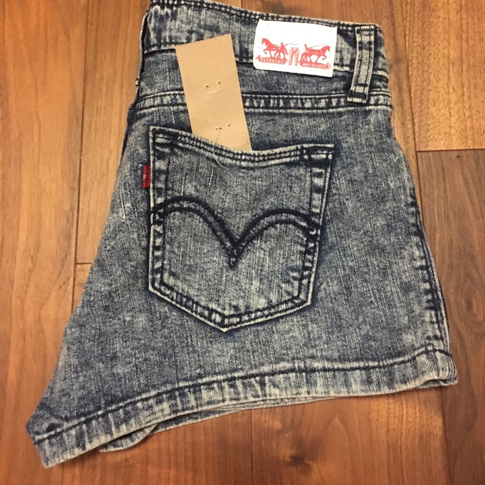 Levi's shortie short