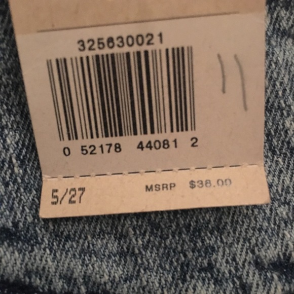 Levi's shortie short - Picture 3 of 3