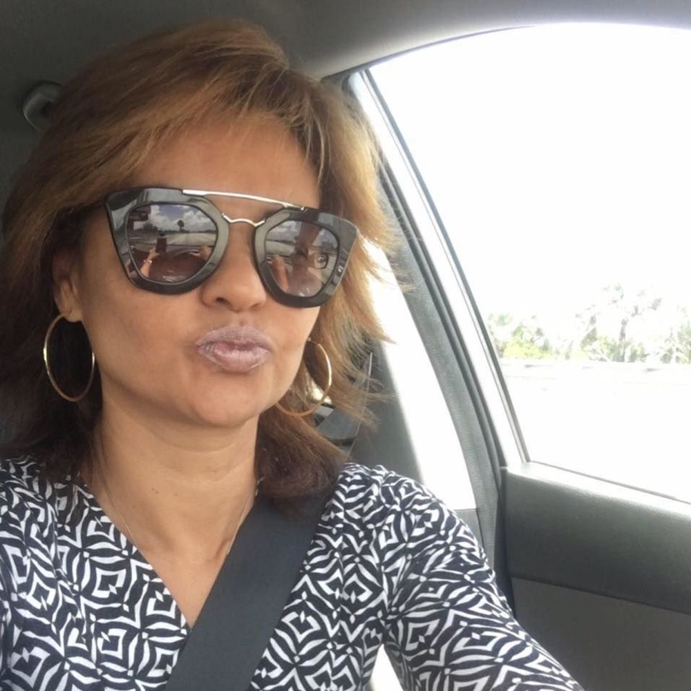 Meet your Posher, Sandra