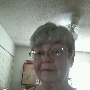 Meet your Posher, Cathey