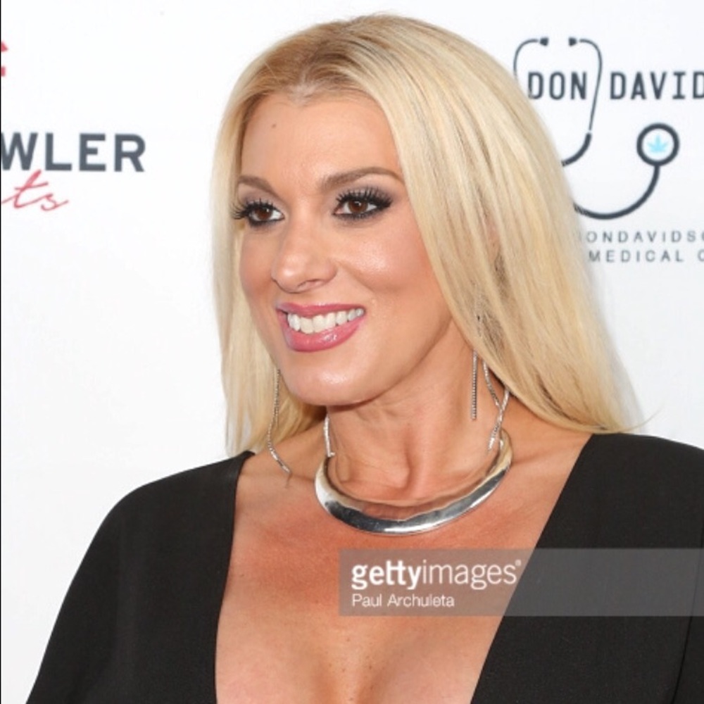 Meet your Posher, Suzie