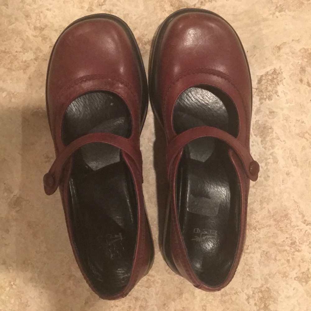 Dansko wine color Mary Jane