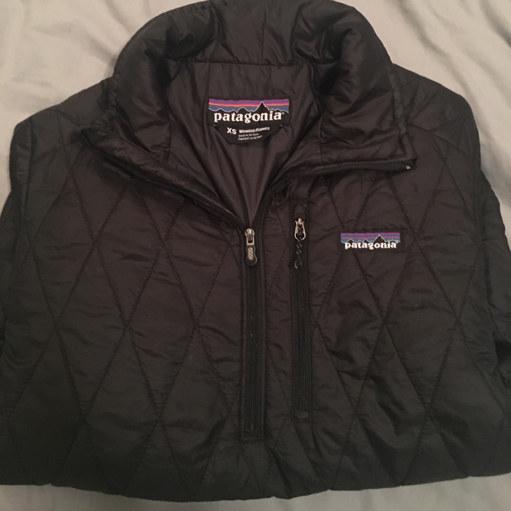 Black Patagonia pullover