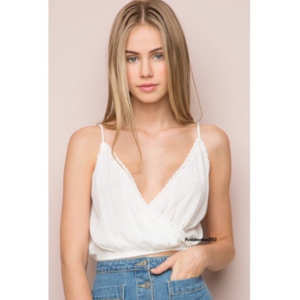 Jaslyn white v neck croptop brandy melville