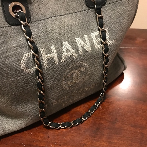 Chanel Deauville 💎Traded💎Distressed Grey Large - Picture 2 of 8