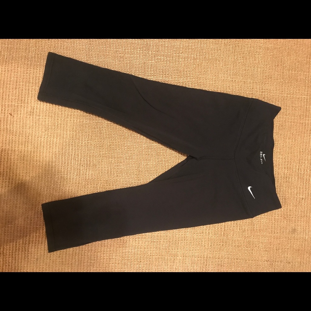 Nike crop black legging