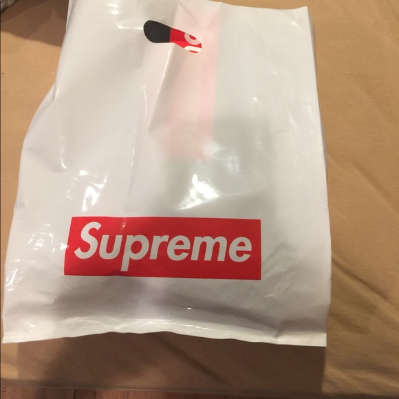 Supreme sweatshirt - Picture 3 of 3