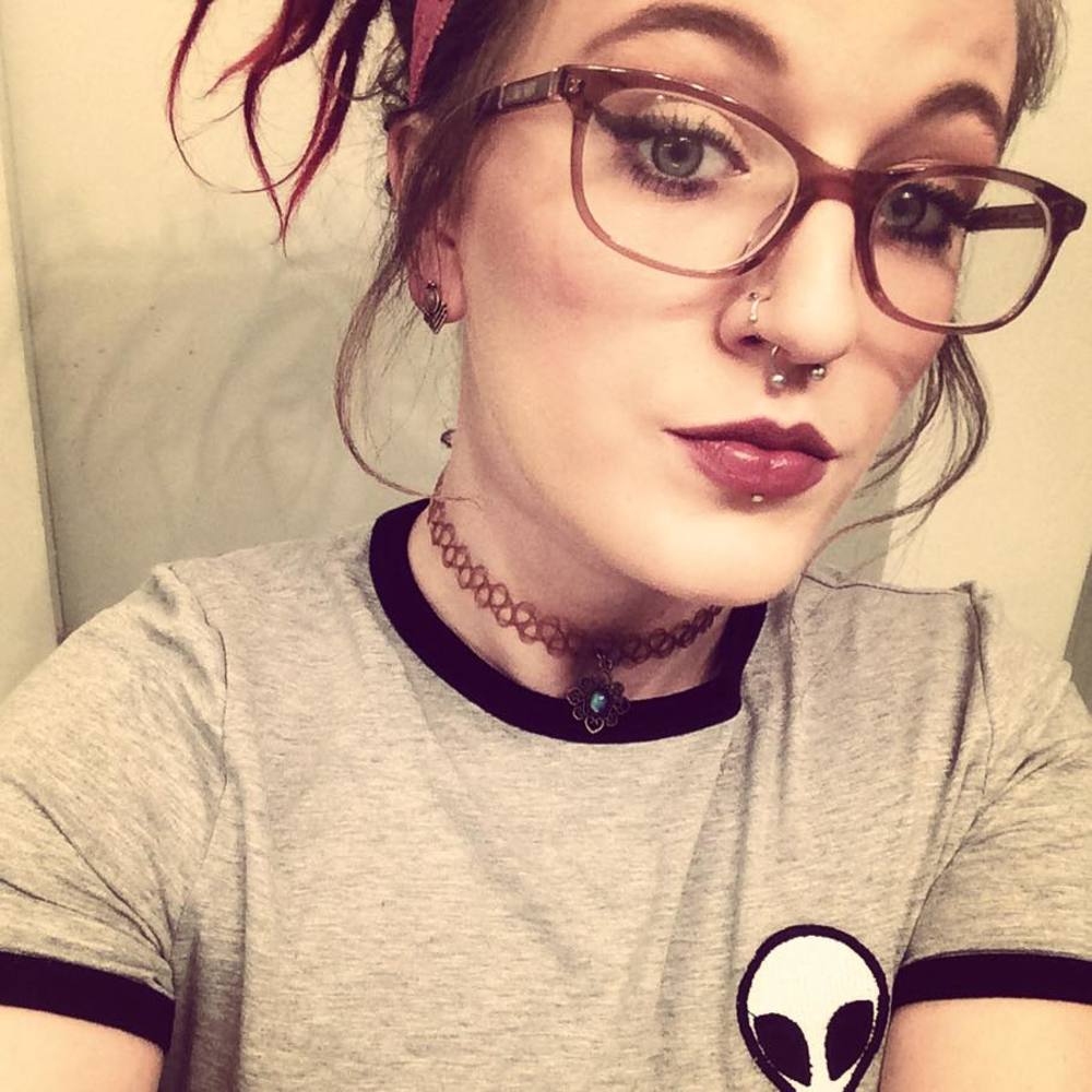 Meet your Posher, Alena