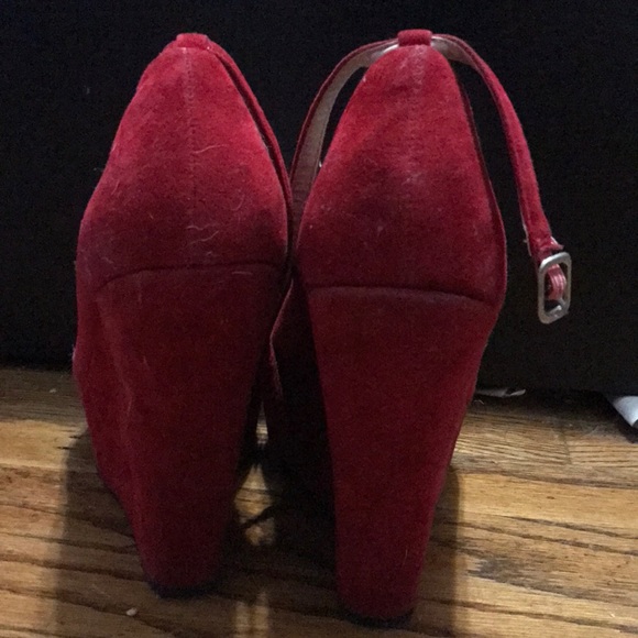 Sexy red wedges - Picture 3 of 4
