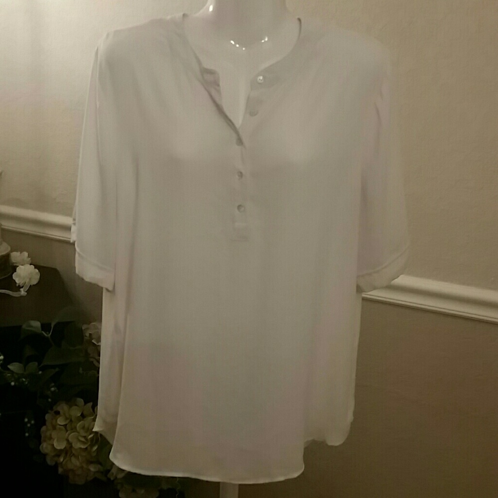 EUC Large (sz 2) Chico's Top