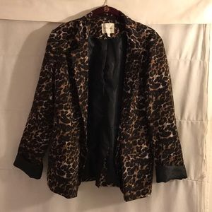 CUTEST not-so-basic fitted BLAZER 🐆