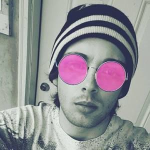 Meet your Posher, Larry