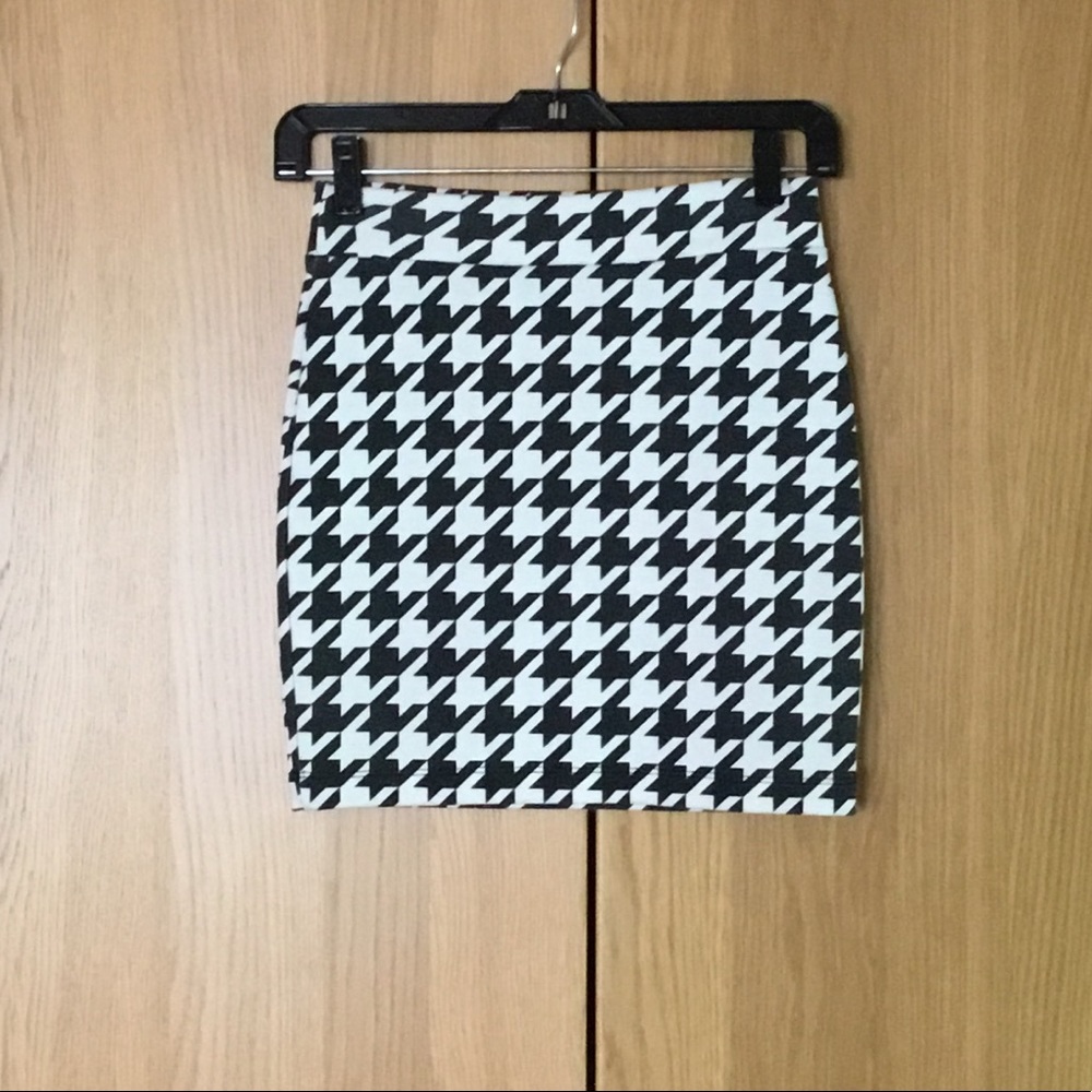 TEE by Big Star Houndstooth Mini Skirt