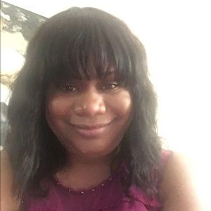 Meet your Posher, Monique