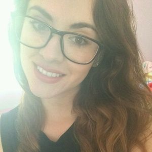 Meet your Posher, Veronica