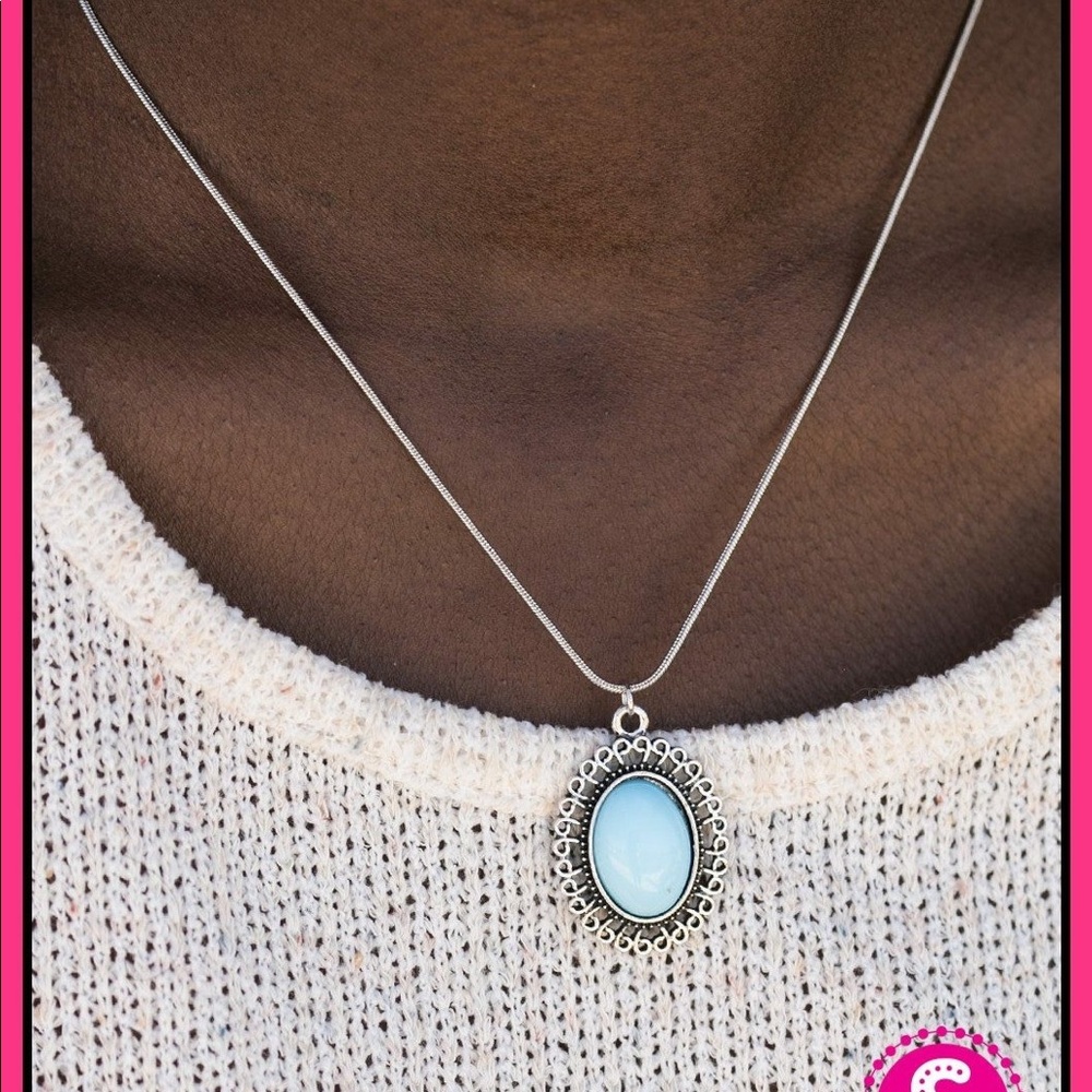 Beautiful Blue and Silver Pendant Necklace