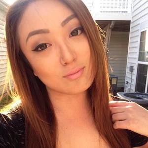 Meet your Posher, Lena