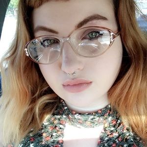 Meet your Posher, Gremily