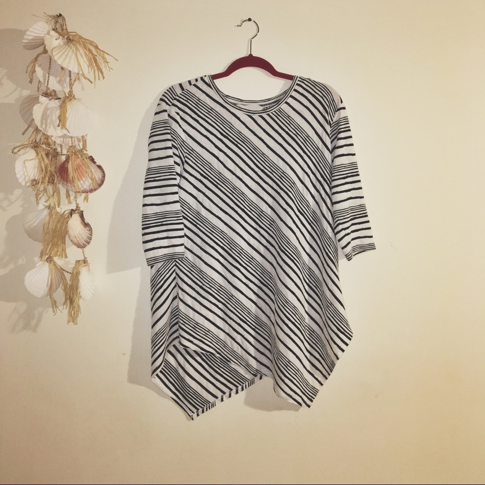 Two by Vince Camuto Asymmetrical Shirt