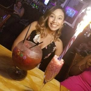 Meet your Posher, Cecilia