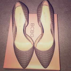 BCBG taupe snakeskin pattern heels