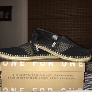 TOMS Black suede/mesh espadrilles. Size 8.