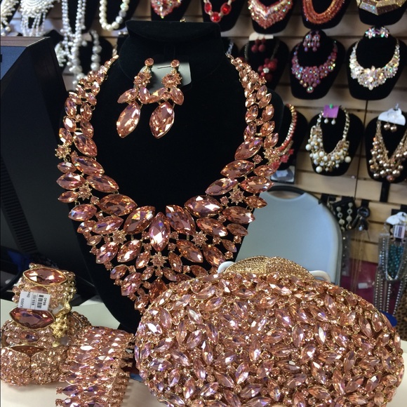 Meet your Posher, Thelma - Picture 5 of 8