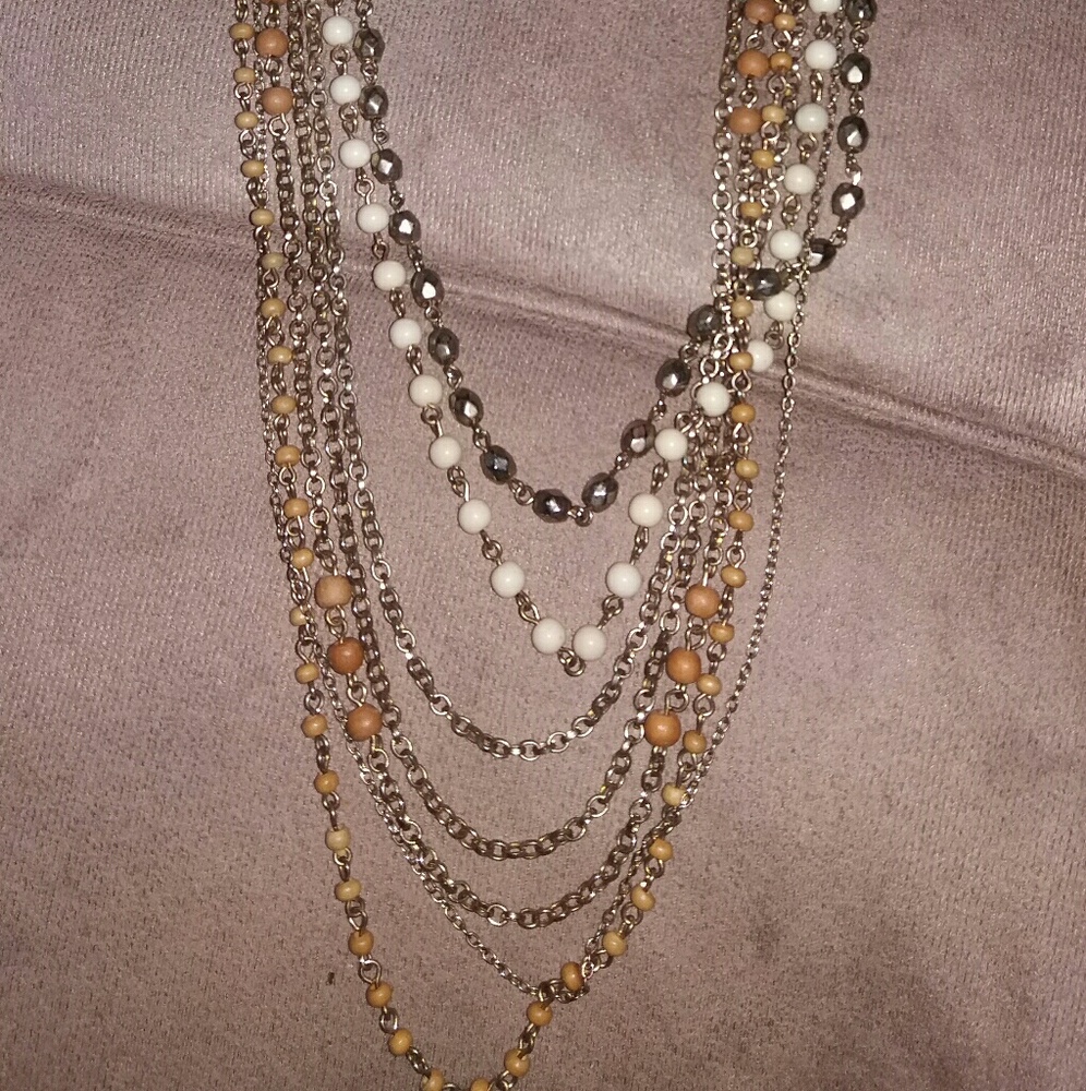 Pretty layered necklace