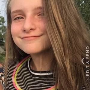 Meet your Posher, Ella