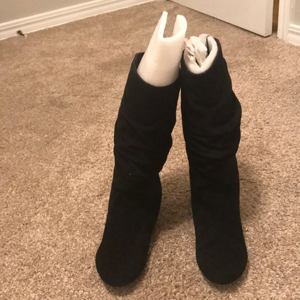 Black suede slouch boots
