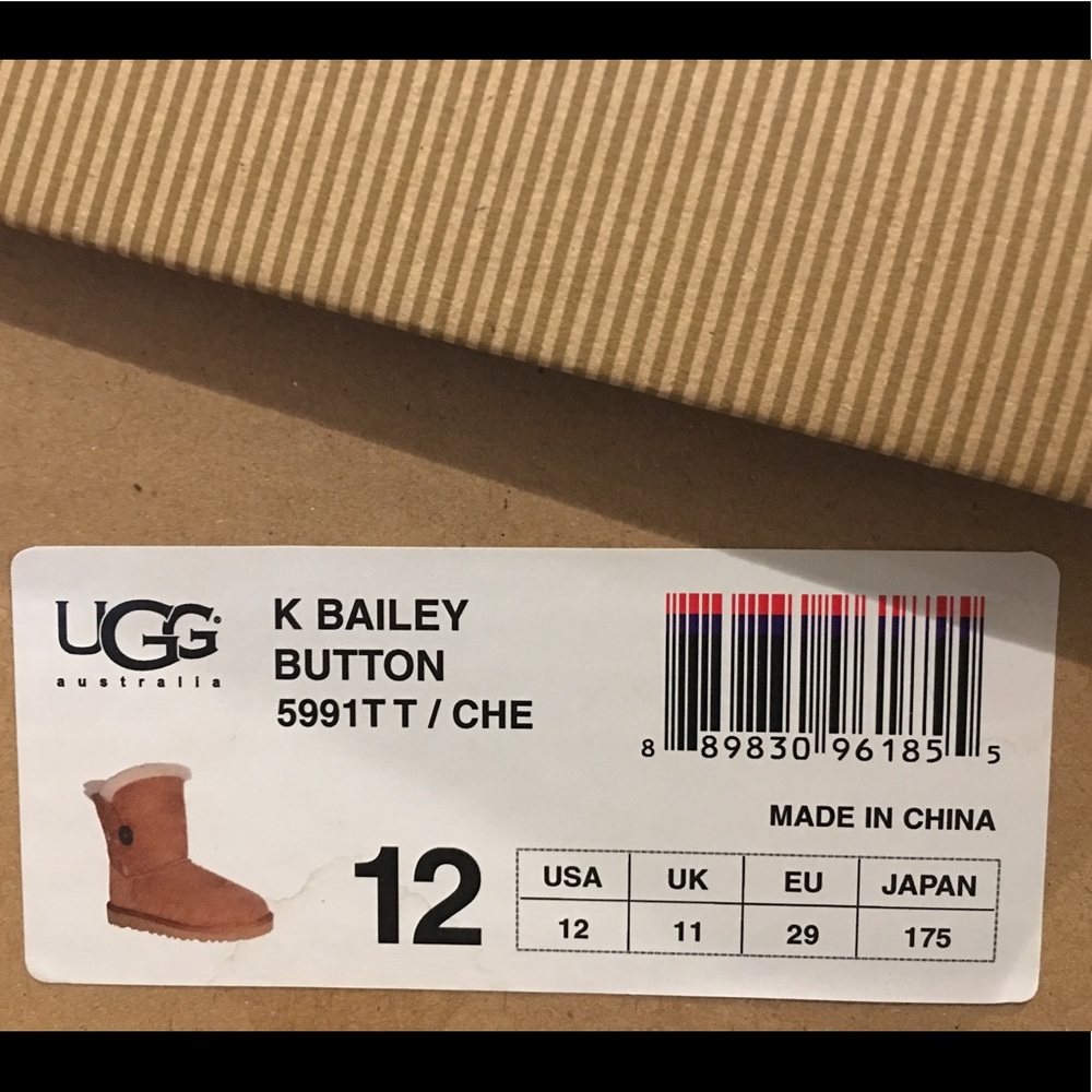 UGG Australia K BAILEY BUTTON size 12 USA